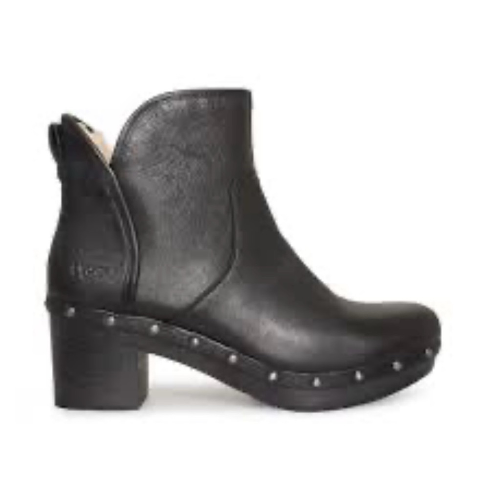 UGG CAM Cozy Lined Black Studded Leather Womans Low Heel Furlined Sheepskin Boot